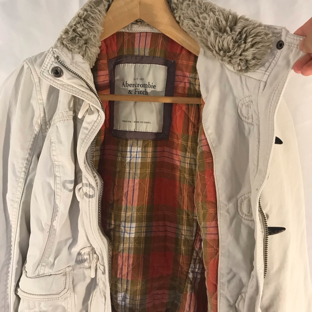 AF Duffle Coat In Off White - Picture 4 of 6